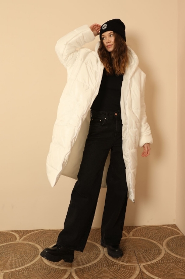 Picture of Quilted Fabric Long Sleeve Heart Collar Oversize/ Shabby Women's Coat - White
