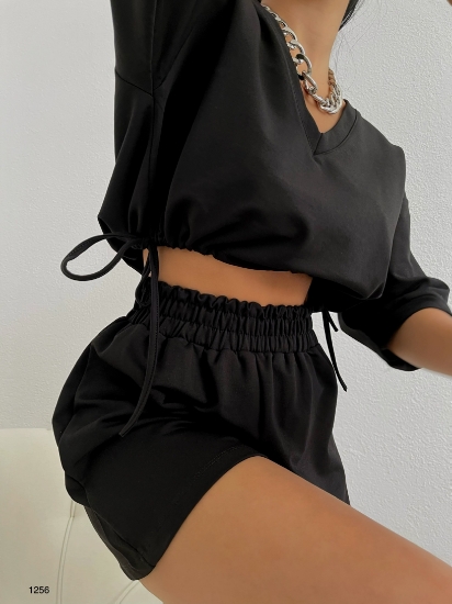 Picture of V-Neck Crop Shorts Suit