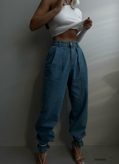 Picture of High Waist Jean with Pliers